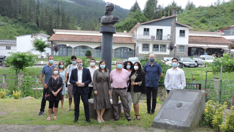 Acto en Ziortza-Bolibar recuerda el 237 aniversario del nacimiento de Simón Bolívar
