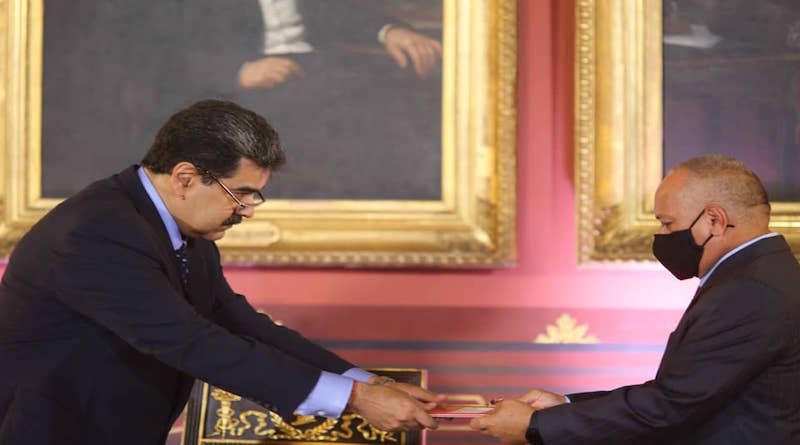 [VÍDEO] Nicolás Maduro presenta ante la ANC el Proyecto de Ley Antibloqueo