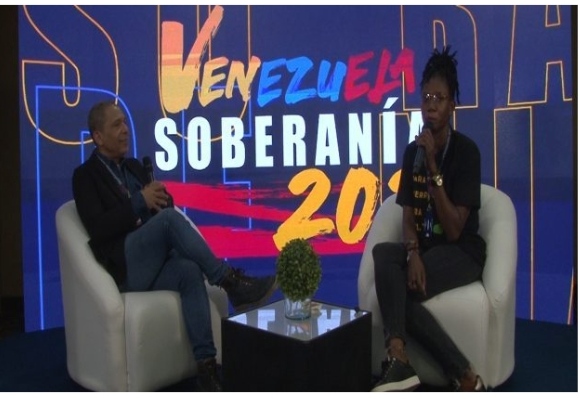 Yacima Gondo: «Venezuela se sale del molde de democracia neoliberal impuesto»