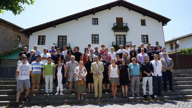 Conmemoran en Euskal Herria el 239º aniversario del natalicio del Libertador Simón Bolívar